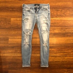 Light-wash Distressed Hollister Jean